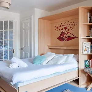 Apartment Tony Asga - Tony's Heart Of Centre Sleeps 2, Edinburgh